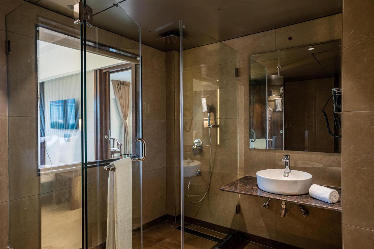 Mastiff Grand The Sia Palace Suites & Banquets, Khopoli, Near Imagica Εξωτερικό φωτογραφία