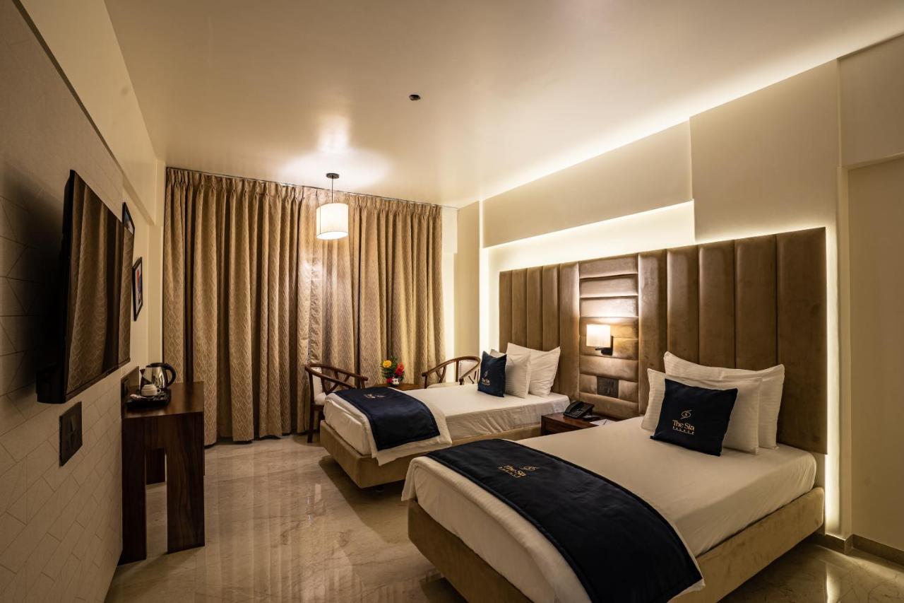 Mastiff Grand The Sia Palace Suites & Banquets, Khopoli, Near Imagica Εξωτερικό φωτογραφία